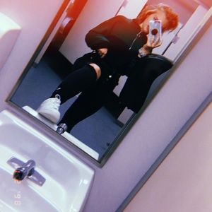 Meet your Posher, Whitney